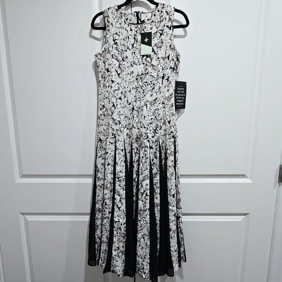 Nwt Tuckernuck - 2 Gray Gardens Andi Floral Pleated Formal Maxi Dress - Picture 2 of 8
